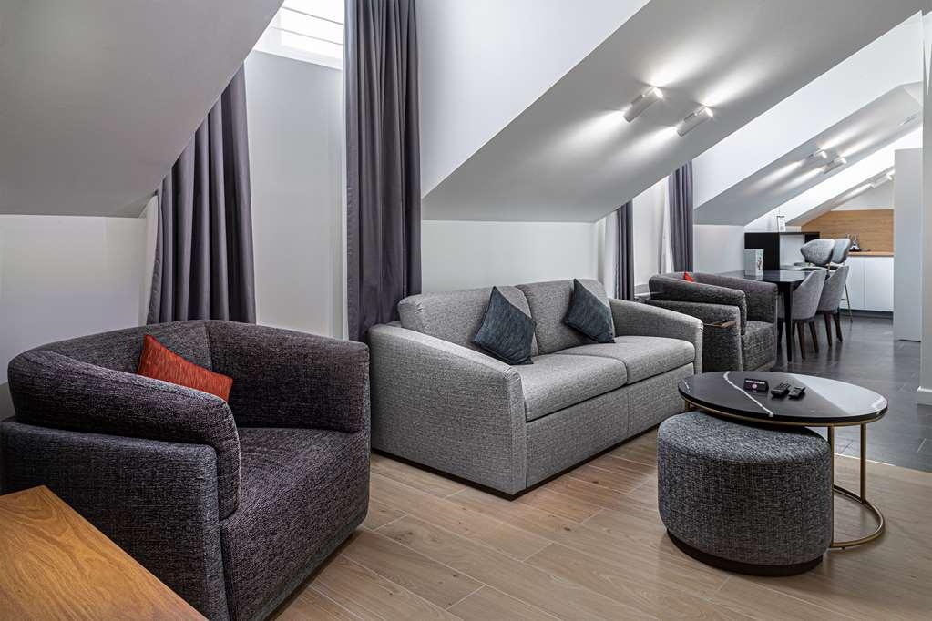 Готель The Basilian Minsk, Curio Collection By Hilton Номер фото